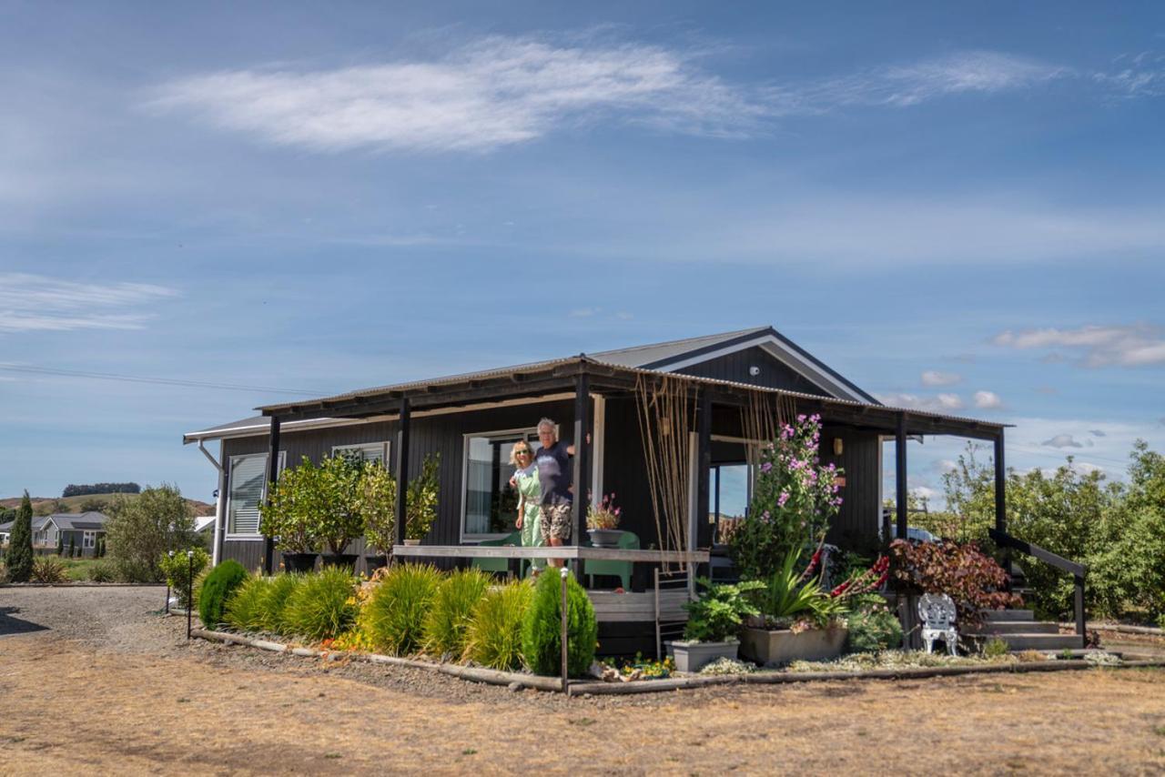 Beach Front Wine Makers Cottage Te Awanga Bagian luar foto